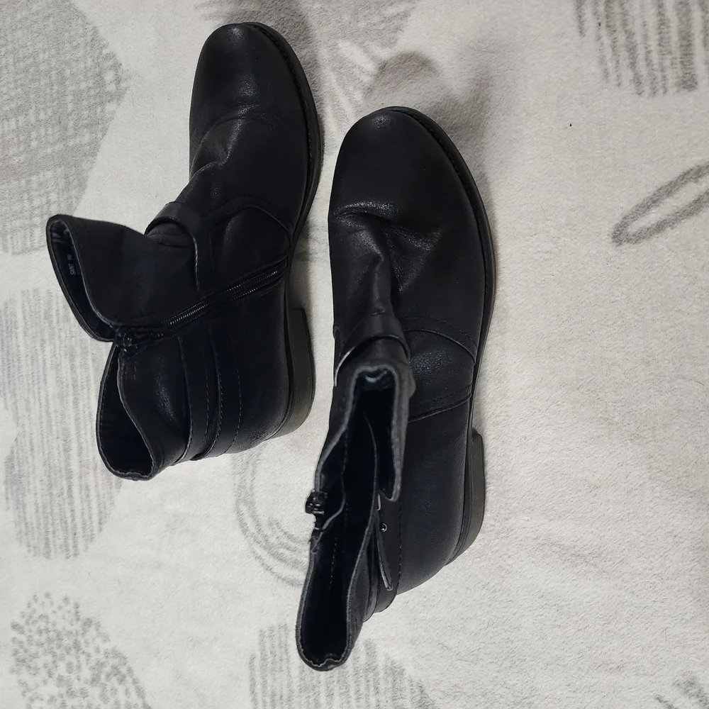 BareTraps Saint Women's Black Ankle Boots – Size‎ 8